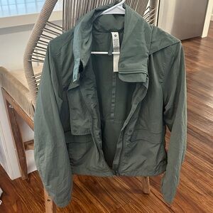 lululemon athletica SZ 6 Olive Lightweight Jacket